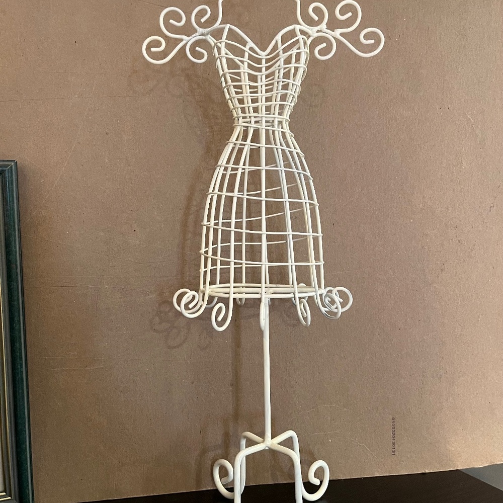 Jewelry holder